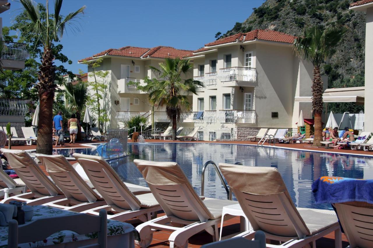 אולודניץ The Blue Lagoon Deluxe Hotel מראה חיצוני תמונה