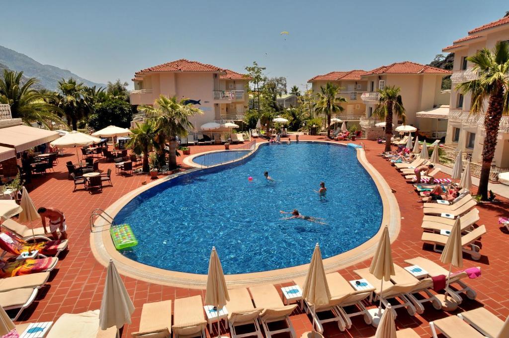 אולודניץ The Blue Lagoon Deluxe Hotel מראה חיצוני תמונה