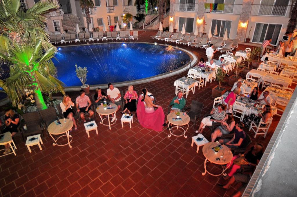 אולודניץ The Blue Lagoon Deluxe Hotel מראה חיצוני תמונה