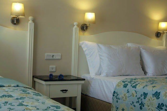 אולודניץ The Blue Lagoon Deluxe Hotel מראה חיצוני תמונה
