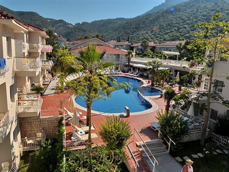 אולודניץ The Blue Lagoon Deluxe Hotel מראה חיצוני תמונה