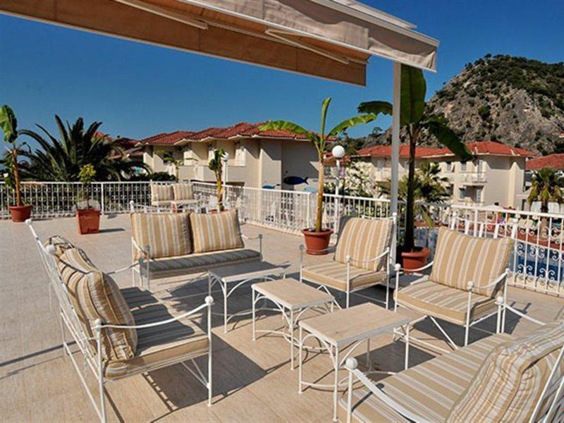 אולודניץ The Blue Lagoon Deluxe Hotel מראה חיצוני תמונה