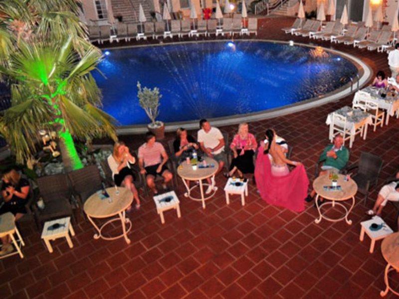 אולודניץ The Blue Lagoon Deluxe Hotel מראה חיצוני תמונה