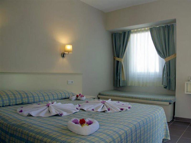 אולודניץ The Blue Lagoon Deluxe Hotel מראה חיצוני תמונה