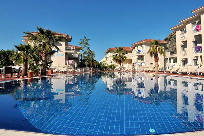 אולודניץ The Blue Lagoon Deluxe Hotel מראה חיצוני תמונה