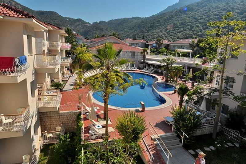 אולודניץ The Blue Lagoon Deluxe Hotel מראה חיצוני תמונה