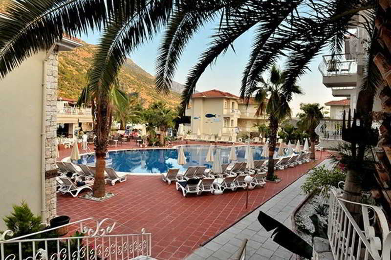 אולודניץ The Blue Lagoon Deluxe Hotel מראה חיצוני תמונה