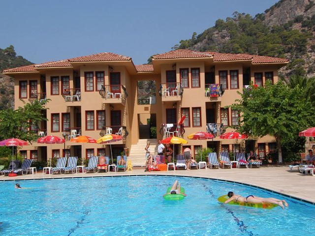 אולודניץ The Blue Lagoon Deluxe Hotel מראה חיצוני תמונה
